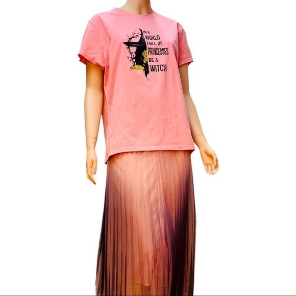 Pink Short Sleeve Witch Graphic Front Plus Size Cotton Tee T-shirt NEW - Picture 2 of 4